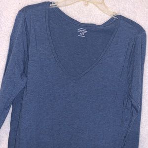 V-cut Long sleeve Blue shirt
